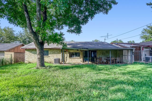 1106 Cielo Vista Drive, Grand Prairie, TX 75052