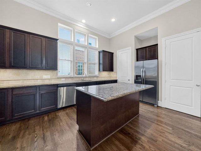 2810 Capitol Street, Houston, TX 77003