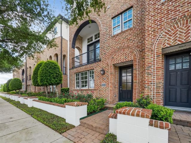 2810 Capitol Street, Houston, TX 77003