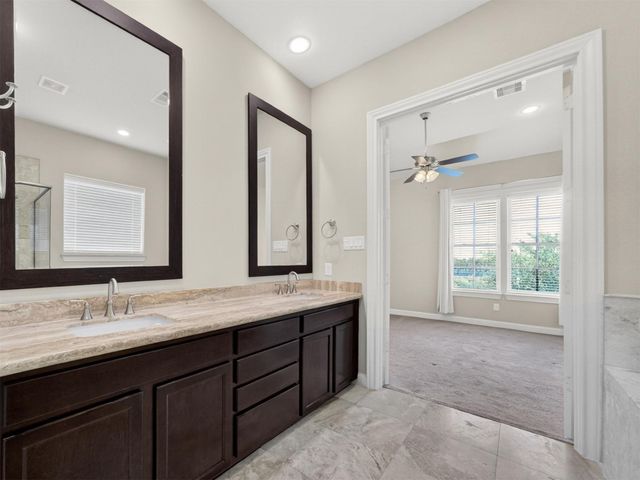 2810 Capitol Street, Houston, TX 77003
