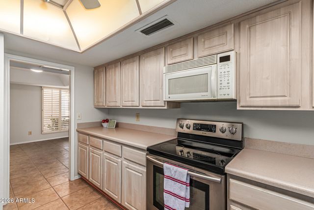 10521 E FLINTLOCK Drive, Sun Lakes, AZ 85248