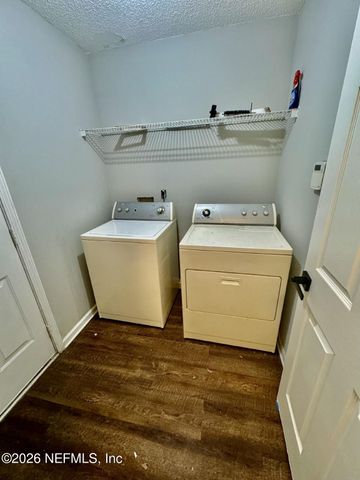 12295 SUMTER SQUARE Drive E, Jacksonville, FL 32218