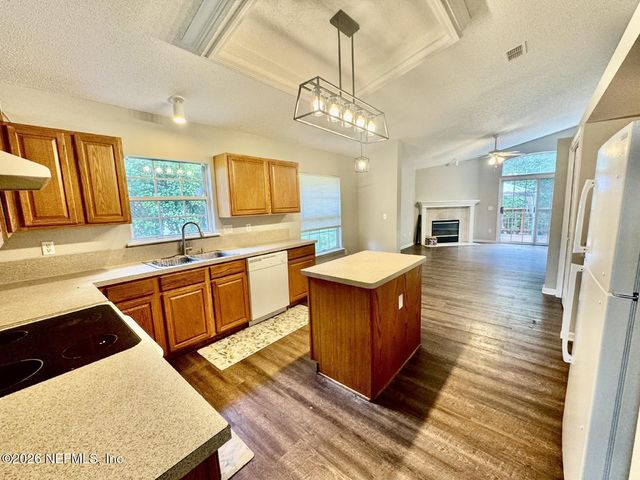 12295 SUMTER SQUARE Drive E, Jacksonville, FL 32218