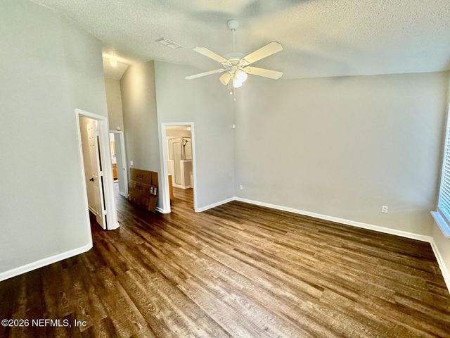 12295 SUMTER SQUARE Drive E, Jacksonville, FL 32218
