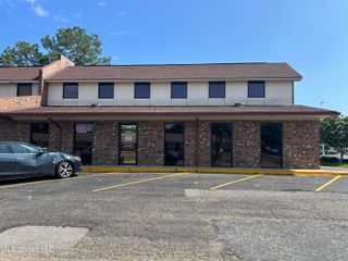24 Marks Road, Ocean Springs, MS 39564