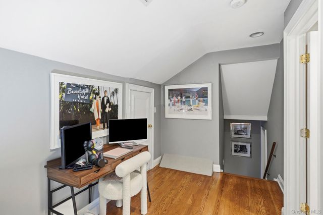 221 Mamaroneck Road, Scarsdale, NY 10583