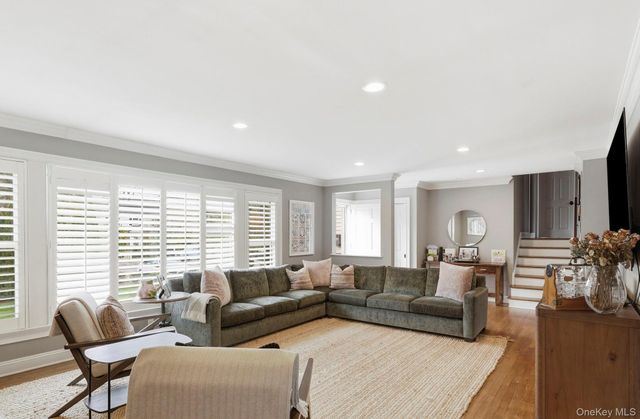 221 Mamaroneck Road, Scarsdale, NY 10583