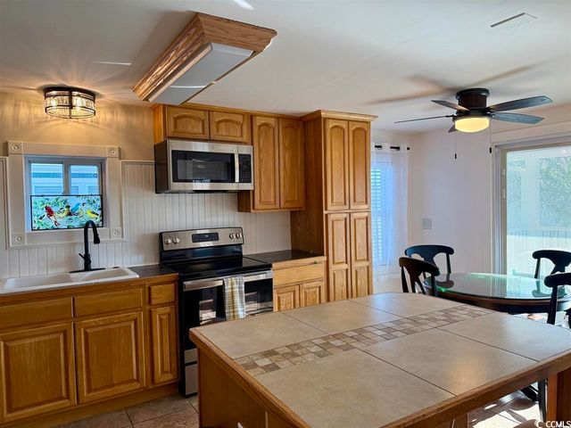 482 Meadowlark Dr., Surfside Beach, SC 29575