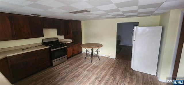 230 New Street, Lyndhurst, NJ 07071