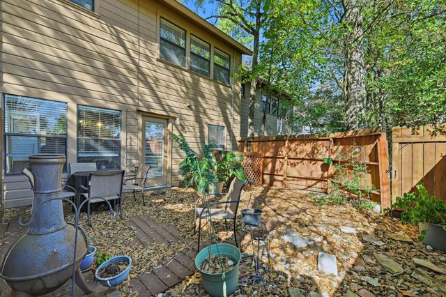 4 Sawmill Grove Lane, The Woodlands, TX 77380