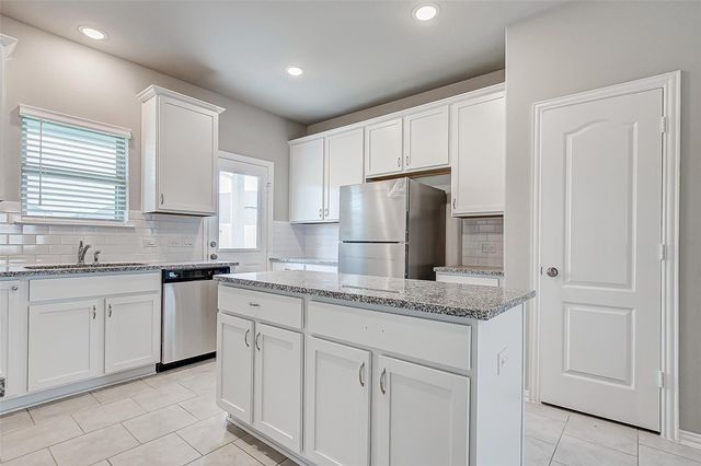 31322 Spotted Saddle Hollow Lane, Fulshear, TX 77441
