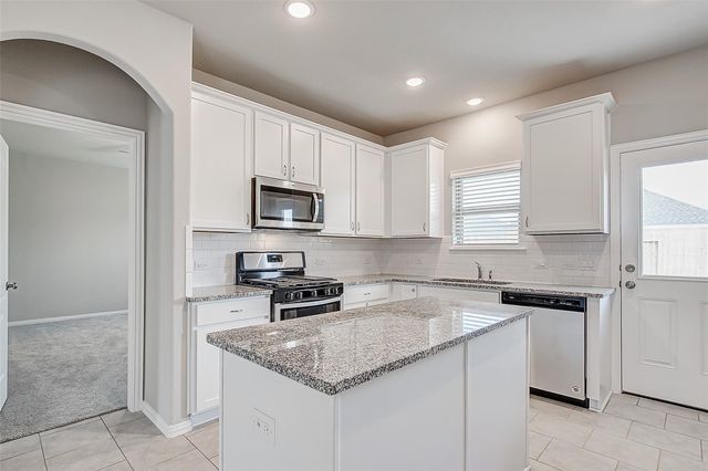 31322 Spotted Saddle Hollow Lane, Fulshear, TX 77441