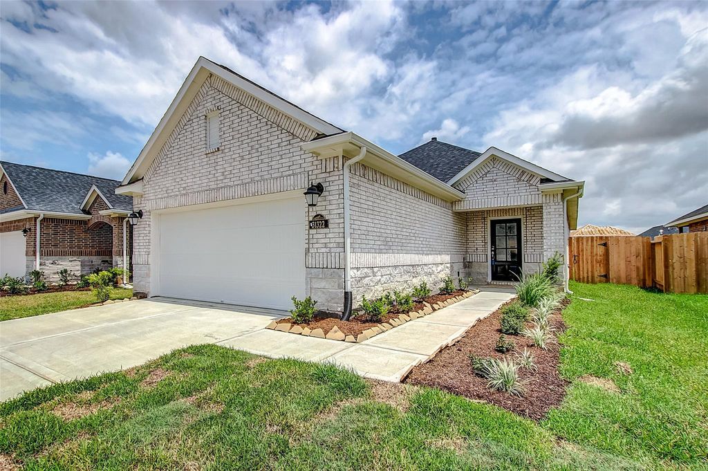 31322 Spotted Saddle Hollow Lane, Fulshear, TX 77441