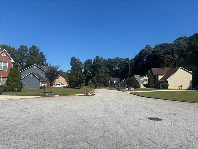 770 Stonecreek Way, Stone Mountain, GA 30087