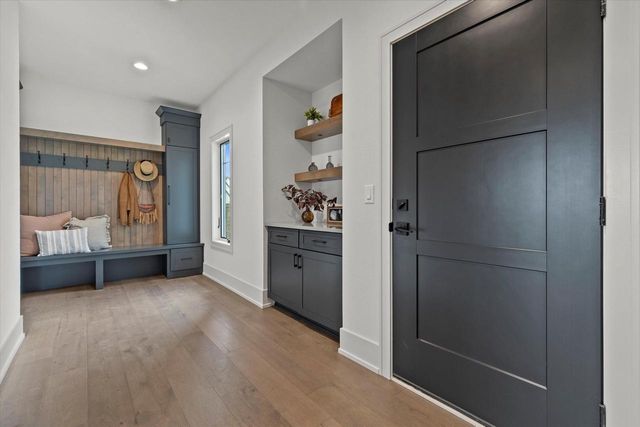 4077 Hawthorn Farm COURT, Nashotah, WI 53058