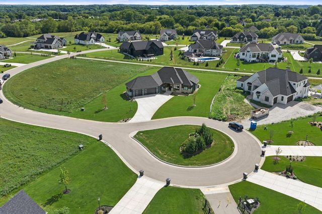 4077 Hawthorn Farm COURT, Nashotah, WI 53058