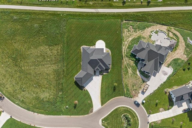 4077 Hawthorn Farm COURT, Nashotah, WI 53058