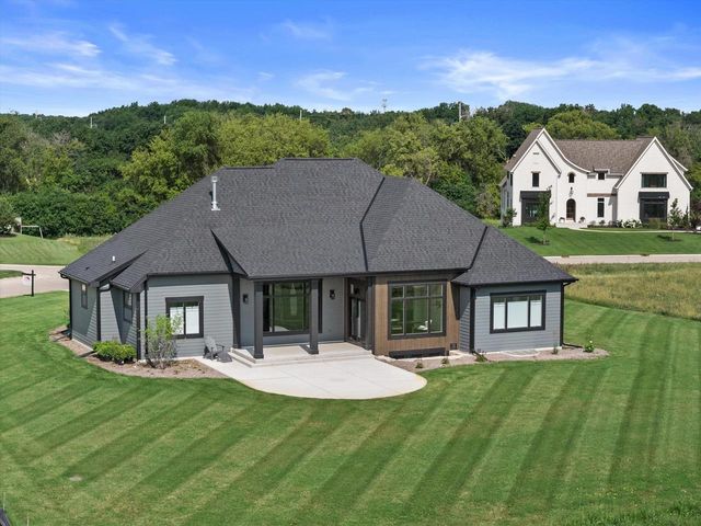4077 Hawthorn Farm COURT, Nashotah, WI 53058