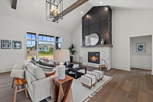 4077 Hawthorn Farm COURT, Nashotah, WI 53058