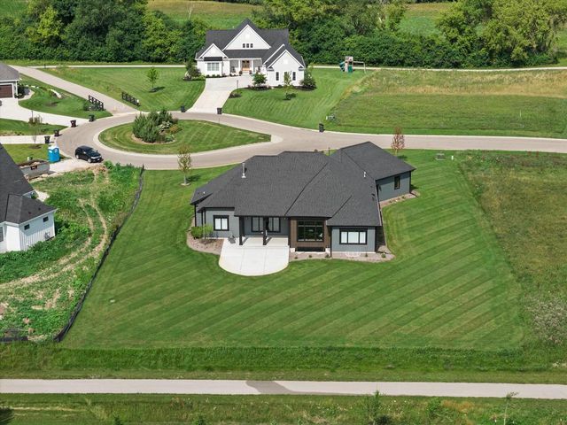 4077 Hawthorn Farm COURT, Nashotah, WI 53058