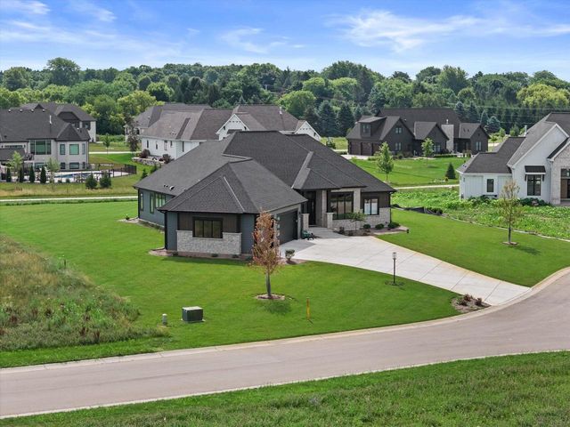 4077 Hawthorn Farm COURT, Nashotah, WI 53058