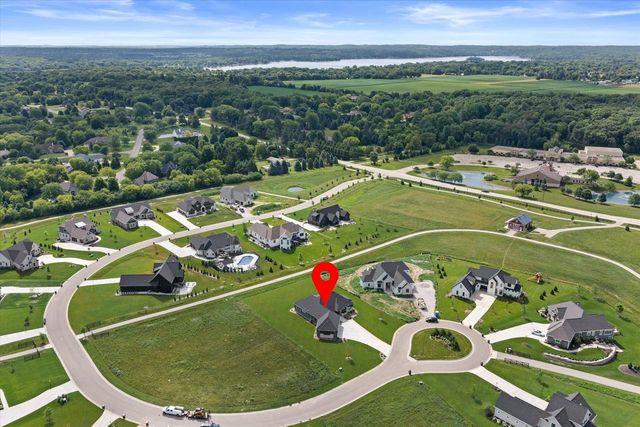 4077 Hawthorn Farm COURT, Nashotah, WI 53058