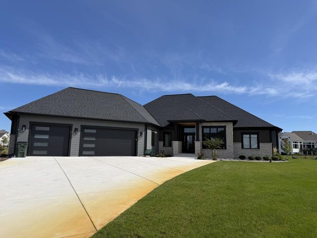 4077 Hawthorn Farm COURT, Nashotah, WI 53058