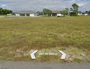 1625 NE 33rd LN, Cape Coral, FL 33909