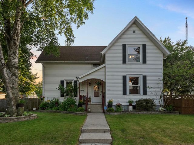 936 N 15th STREET, Manitowoc, WI 54220