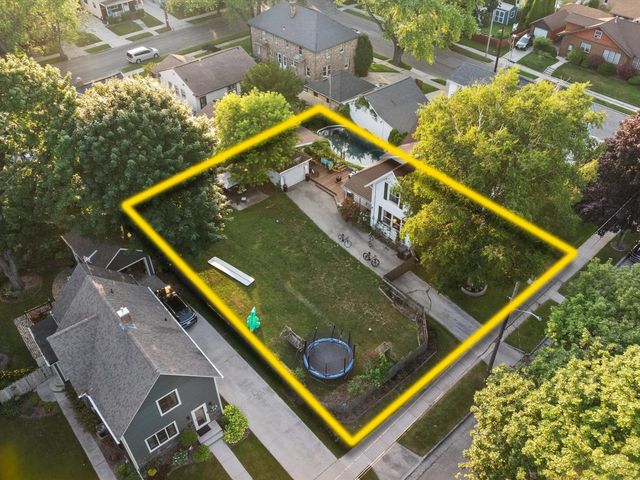 936 N 15th STREET, Manitowoc, WI 54220