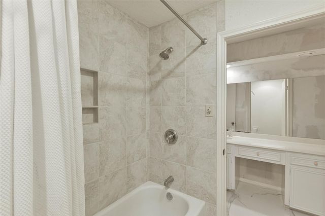 8206 Arrow Cove Court, Humble, TX 77346