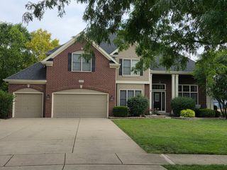 525 N Sycamore Lane, North Aurora, IL 60542