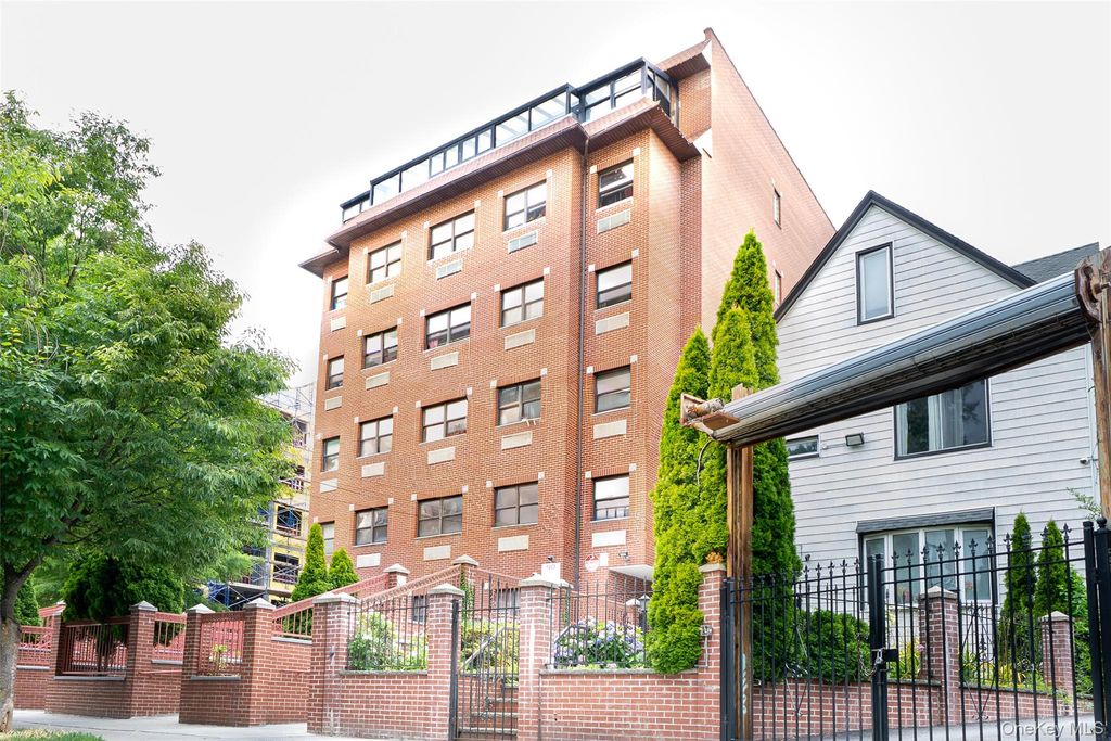 46-06 88th Street 4B, Elmhurst, NY 11373