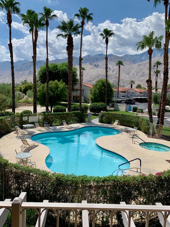 2001 E Camino Parocela I60, Palm Springs, CA 92264