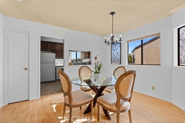 320 Mchenry Road 23, Glendale, CA 91206