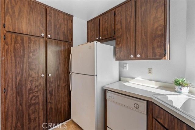 320 Mchenry Road 23, Glendale, CA 91206