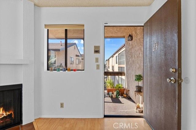 320 Mchenry Road 23, Glendale, CA 91206