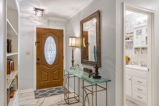 711 Cauthen Way, Signal Mountain, TN 37377