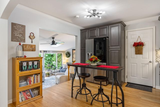 711 Cauthen Way, Signal Mountain, TN 37377