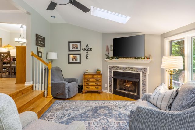 711 Cauthen Way, Signal Mountain, TN 37377