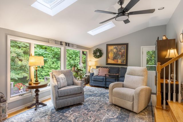 711 Cauthen Way, Signal Mountain, TN 37377