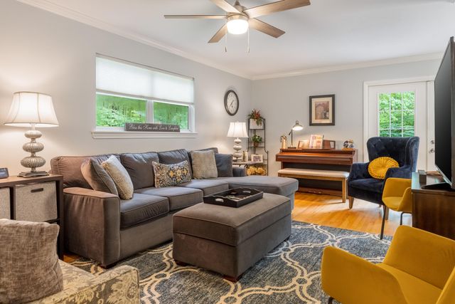 711 Cauthen Way, Signal Mountain, TN 37377