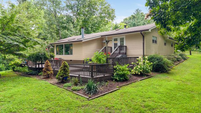 711 Cauthen Way, Signal Mountain, TN 37377