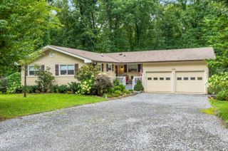 711 Cauthen Way, Signal Mountain, TN 37377