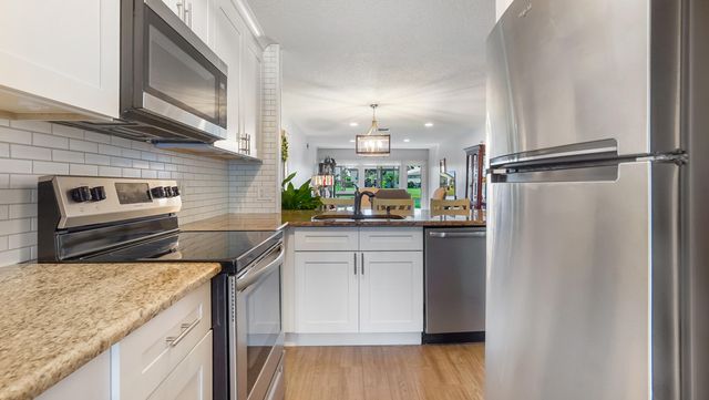 5620 Queen Palm Court C, Delray Beach, FL 33484