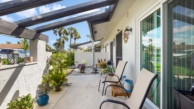 5620 Queen Palm Court C, Delray Beach, FL 33484