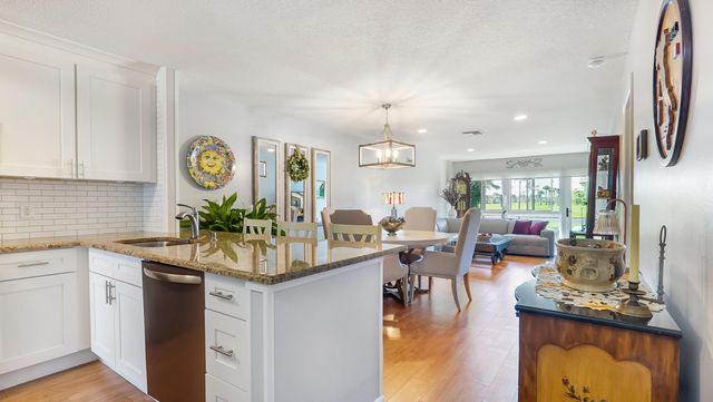 5620 Queen Palm Court C, Delray Beach, FL 33484