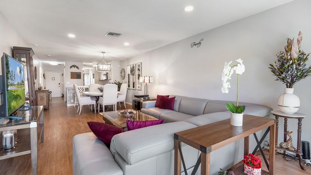 5620 Queen Palm Court C, Delray Beach, FL 33484