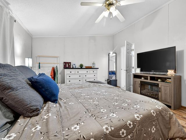 107 Lakeview Drive, Inman, SC 29349
