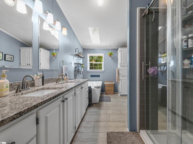 107 Lakeview Drive, Inman, SC 29349